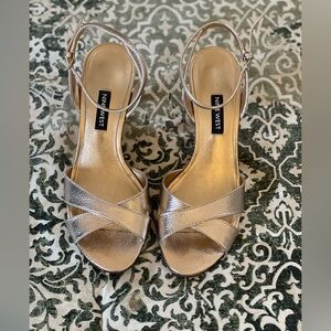 Nine West Gold Wedges, 7.5M